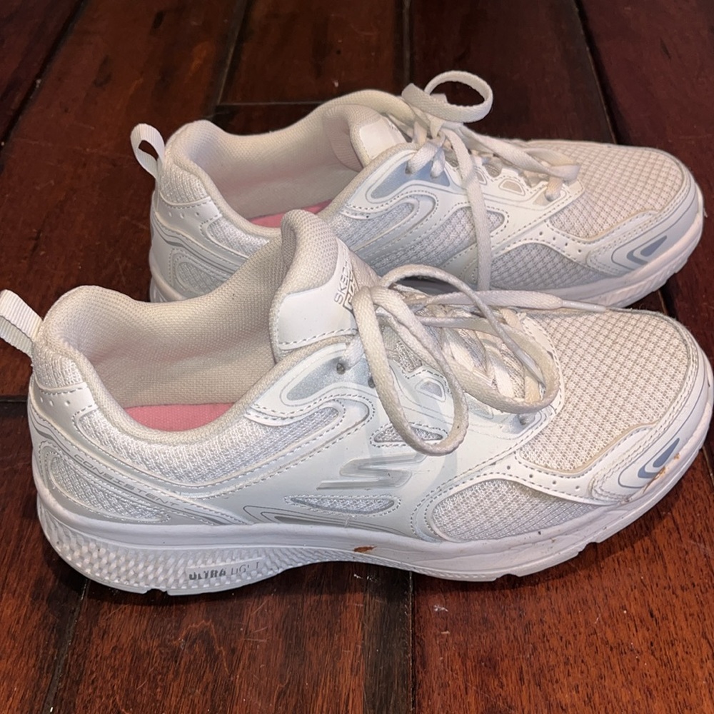 Sneakers - Picture 3 of 4